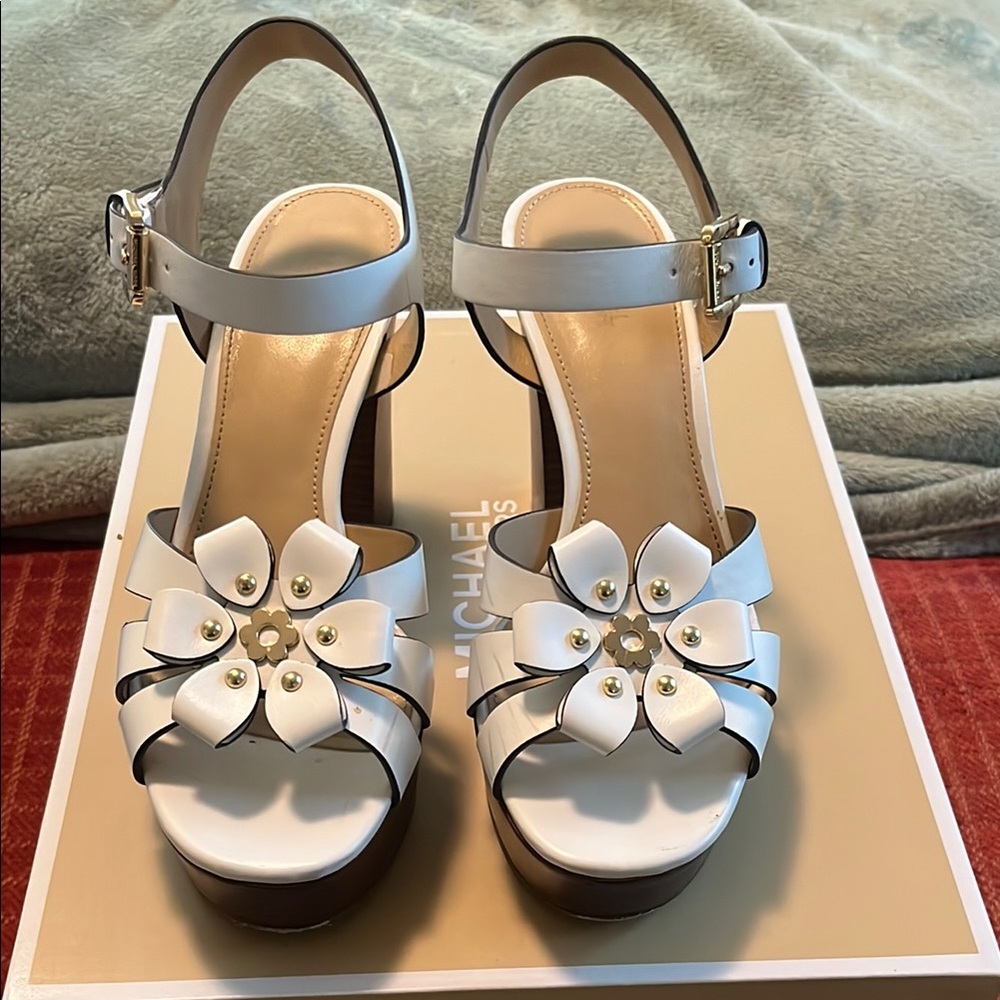 Michael Kors White Floral Women's Sandals
